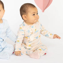 Load image into Gallery viewer, Magnetic Footie | Arts & Cats