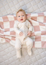 Load image into Gallery viewer, Plush Blanket | Pink Checkered