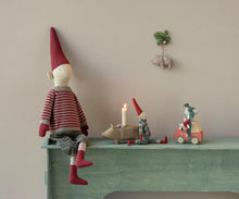 Load image into Gallery viewer, Christmas Mouse, Little Sister in Car Box