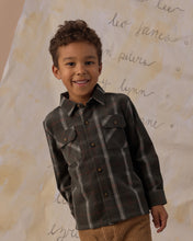 Load image into Gallery viewer, Pocketed Flannel Shirt | Holiday Plaid
