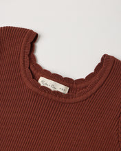 Load image into Gallery viewer, Scallop Tee | Brick
