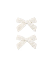 Load image into Gallery viewer, Bows, Set of 2 | Ivory
