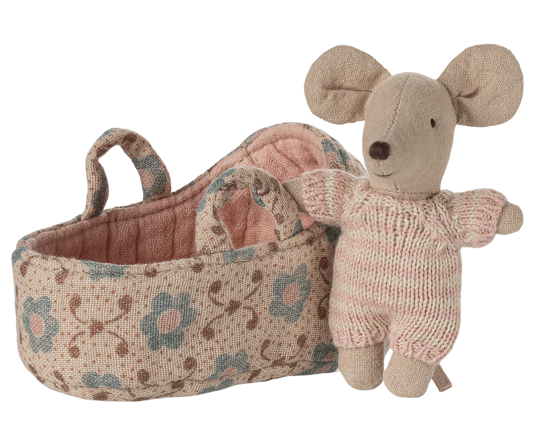 Baby Mouse in Carry Cot | Rose