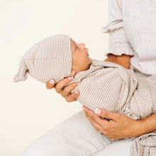 Load image into Gallery viewer, Top Knot Hat | Banks
