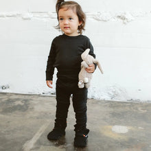 Load image into Gallery viewer, Knit Stay-On Baby Booties | Shadow
