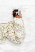 Load image into Gallery viewer, Stretch Swaddle | Faye
