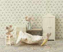 Load image into Gallery viewer, Mouse High Chair | Off White
