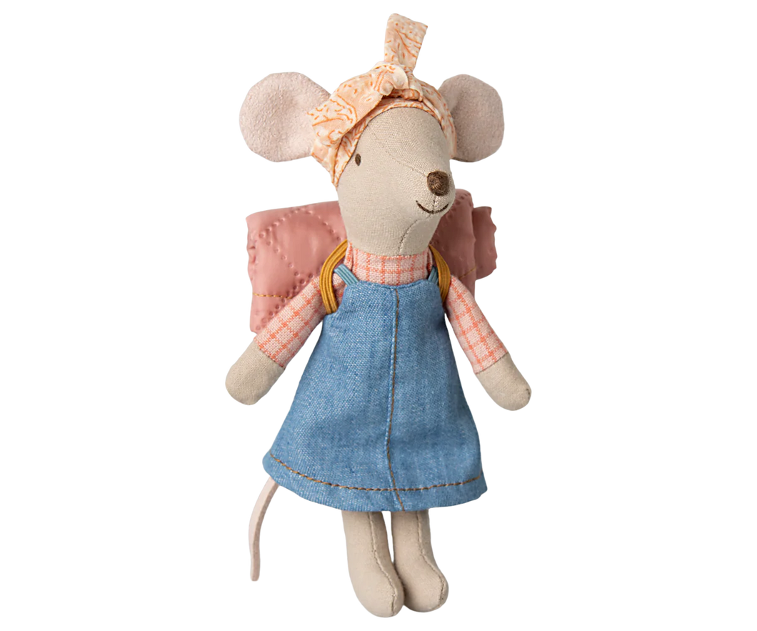 Hiker Mouse | Big Sister