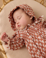 Load image into Gallery viewer, Woven Ruffle Bonnet | Holiday Fleur
