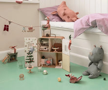 Load image into Gallery viewer, Mouse Christmas Tree
