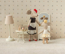 Load image into Gallery viewer, Vintage Floor Lamp | Sand
