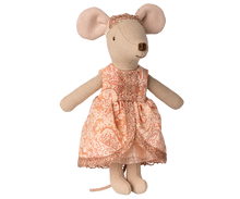 Load image into Gallery viewer, Mouse Princess and The Pea | Big Sister
