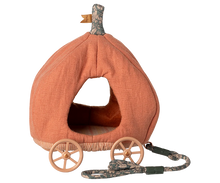 Load image into Gallery viewer, Pumpkin Mouse Carriage
