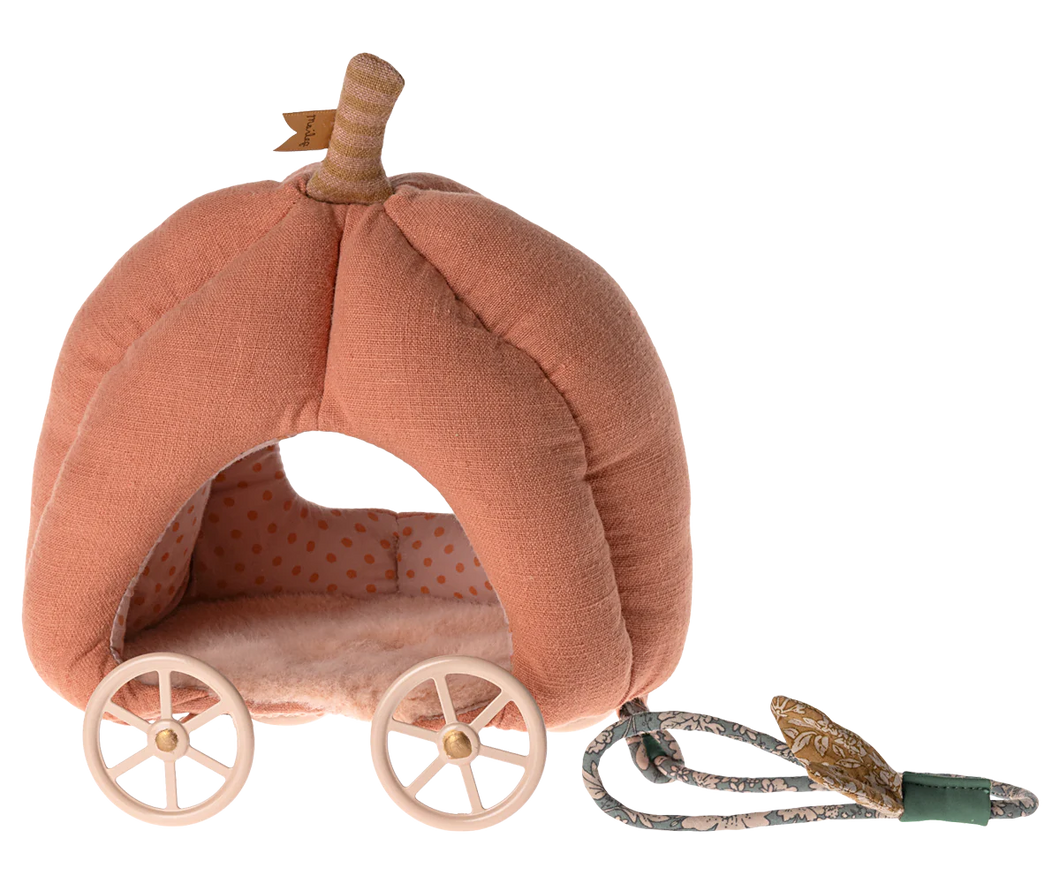 Pumpkin Mouse Carriage