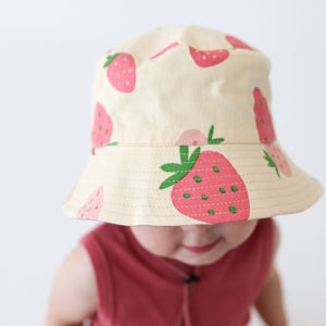 Reversible Organic Cotton Bucket Hat | Strawberries