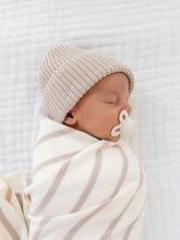 Load image into Gallery viewer, Knit Beanie | Tan
