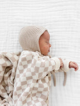 Load image into Gallery viewer, Knit Bonnet | Tan
