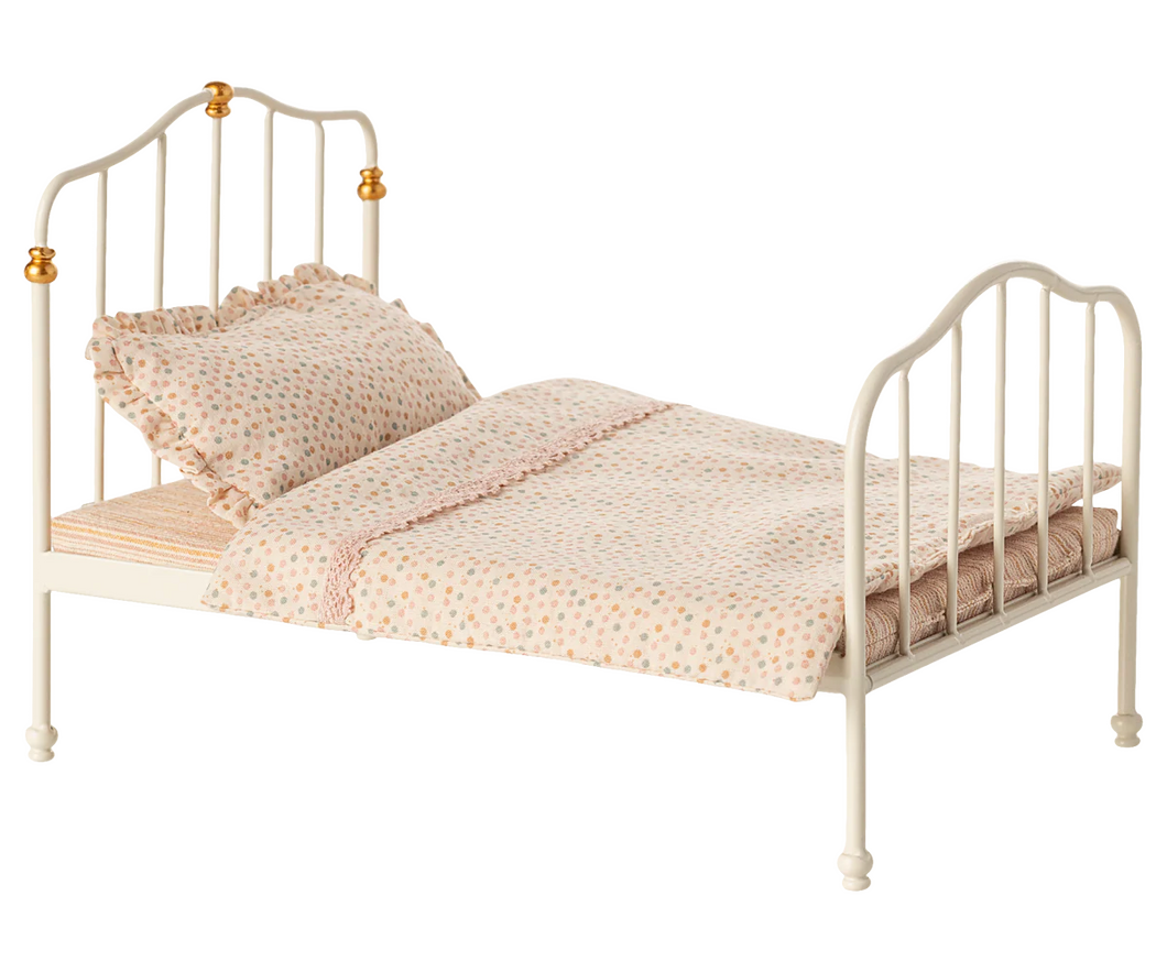Vintage Mouse Bed | Off White
