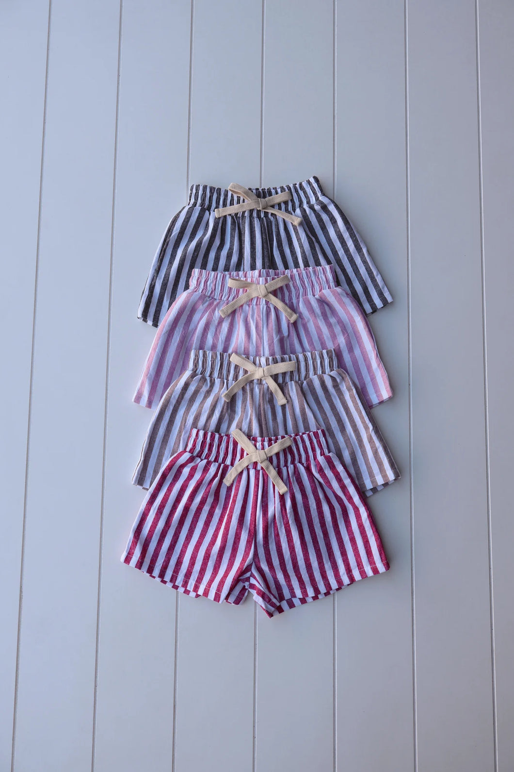 Vintage Stripe Shorts | Black